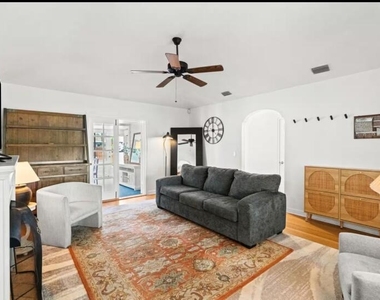 219 31st Street - Photo Thumbnail 3