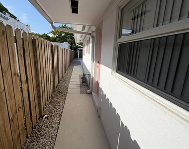 1923 Adams Street - Photo Thumbnail 21