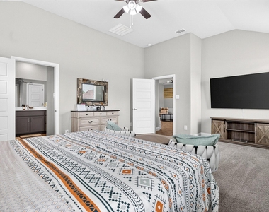 2504 Wren Lane - Photo Thumbnail 16