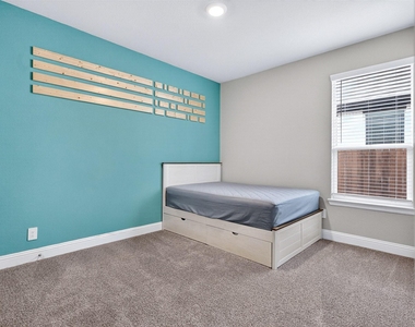 2504 Wren Lane - Photo Thumbnail 27