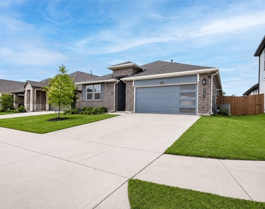 2504 Wren Lane - Photo Thumbnail 2