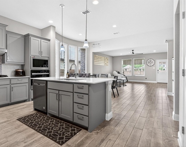 2504 Wren Lane - Photo Thumbnail 3