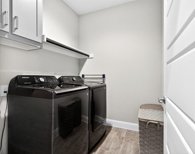 2504 Wren Lane - Photo Thumbnail 28