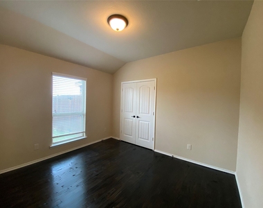 791 Stefhanie Drive - Photo Thumbnail 8