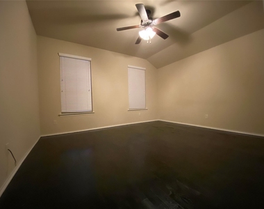 791 Stefhanie Drive - Photo Thumbnail 7