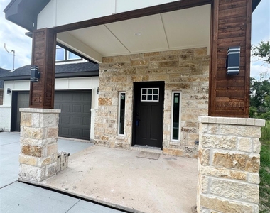 210 Mineral Wells Street - Photo Thumbnail 1