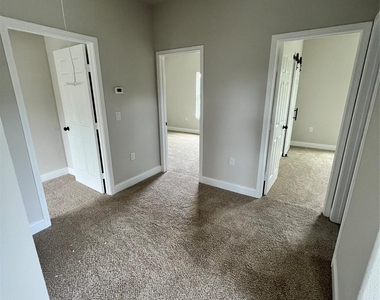 210 Mineral Wells Street - Photo Thumbnail 10