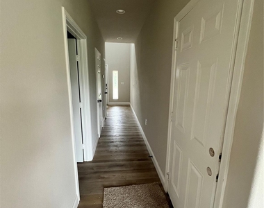 210 Mineral Wells Street - Photo Thumbnail 6