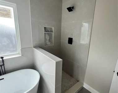 210 Mineral Wells Street - Photo Thumbnail 14