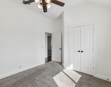 500 Cottage Place - Photo Thumbnail 21