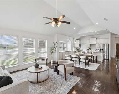 500 Cottage Place - Photo Thumbnail 8