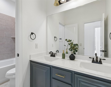 500 Cottage Place - Photo Thumbnail 27