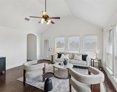 500 Cottage Place - Photo Thumbnail 10
