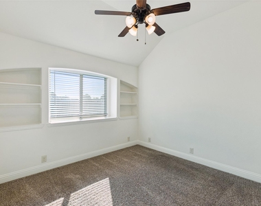 500 Cottage Place - Photo Thumbnail 26