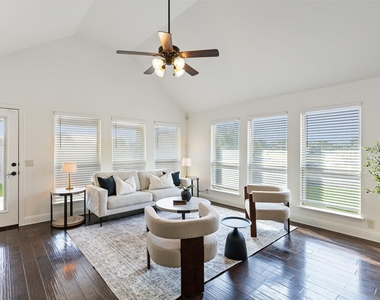 500 Cottage Place - Photo Thumbnail 12