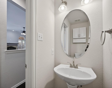 1203 Rainforest Lane - Photo Thumbnail 31