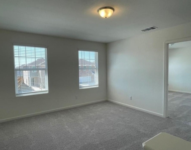 1903 Marquette Drive - Photo Thumbnail 9