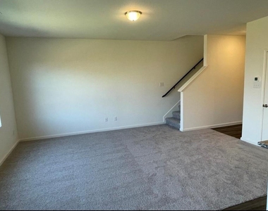 1903 Marquette Drive - Photo Thumbnail 7