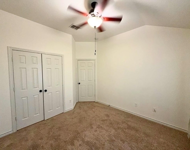 12614 Oceanside Drive - Photo Thumbnail 23