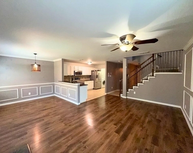 12614 Oceanside Drive - Photo Thumbnail 4