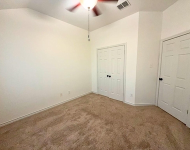 12614 Oceanside Drive - Photo Thumbnail 24