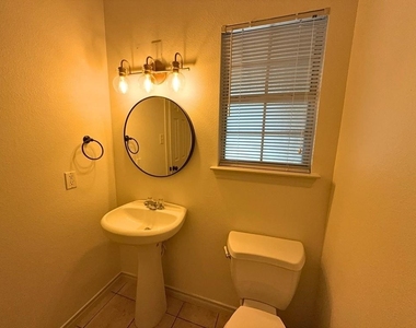 12614 Oceanside Drive - Photo Thumbnail 25