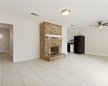 5420 Prince Drive - Photo Thumbnail 2