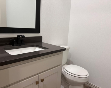 2712 Rolling Meadow Road - Photo Thumbnail 12