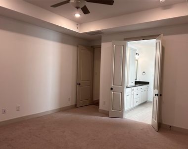 2712 Rolling Meadow Road - Photo Thumbnail 7