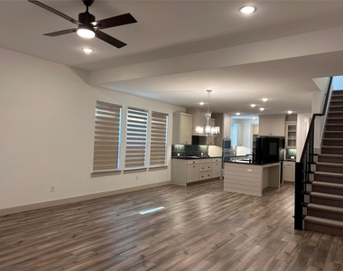 2712 Rolling Meadow Road - Photo Thumbnail 5