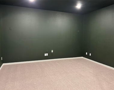 2712 Rolling Meadow Road - Photo Thumbnail 16