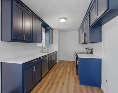 124 Prairie Creek Road - Photo Thumbnail 6