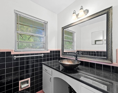 5007 Rockport Drive - Photo Thumbnail 15