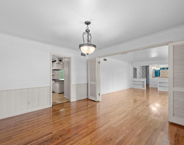 5007 Rockport Drive - Photo Thumbnail 3