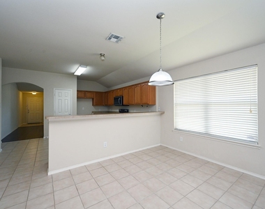 3924 Palace Place - Photo Thumbnail 6