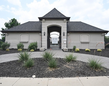 3924 Palace Place - Photo Thumbnail 21