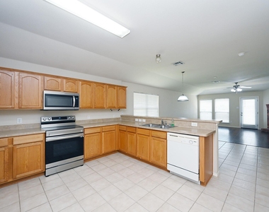 3924 Palace Place - Photo Thumbnail 7