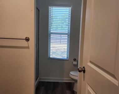 410 S 2nd Street - Photo Thumbnail 17
