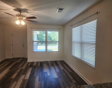 410 S 2nd Street - Photo Thumbnail 3