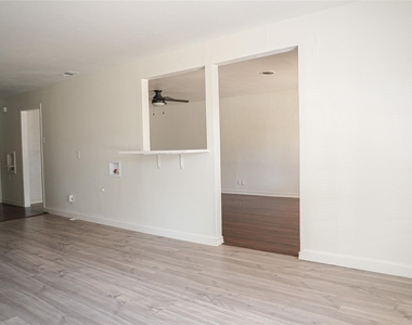 6565 Ascot Lane - Photo Thumbnail 26