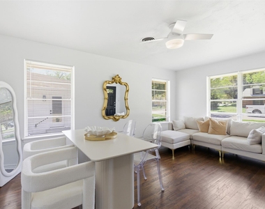 6565 Ascot Lane - Photo Thumbnail 4