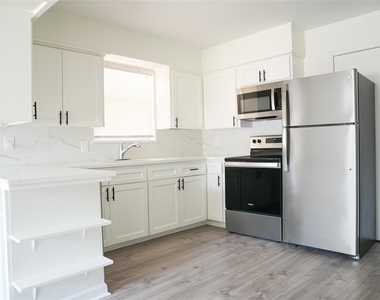 6565 Ascot Lane - Photo Thumbnail 8