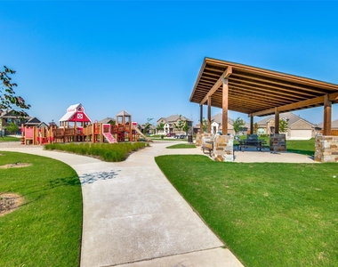 9812 Autumn Leaves Lane - Photo Thumbnail 32