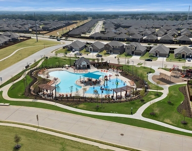 9812 Autumn Leaves Lane - Photo Thumbnail 35