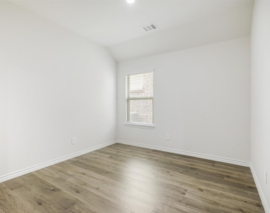 9812 Autumn Leaves Lane - Photo Thumbnail 6