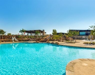 9812 Autumn Leaves Lane - Photo Thumbnail 28