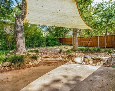 2824 W Kiest Boulevard - Photo Thumbnail 22