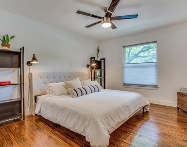 2824 W Kiest Boulevard - Photo Thumbnail 18