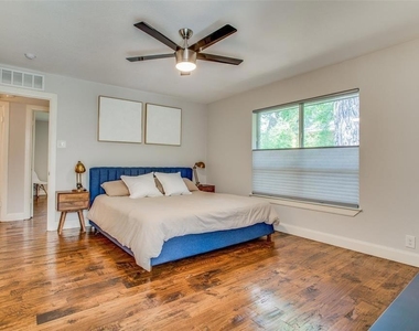 2824 W Kiest Boulevard - Photo Thumbnail 15