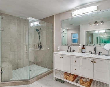 2824 W Kiest Boulevard - Photo Thumbnail 16